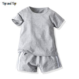 Top and Top Summer Unisex Baby Casual Clothes Set Cotton Short Sleeve Tshirt+Shorts 2Pcs Suit Striped Style Tracksuit Bebes